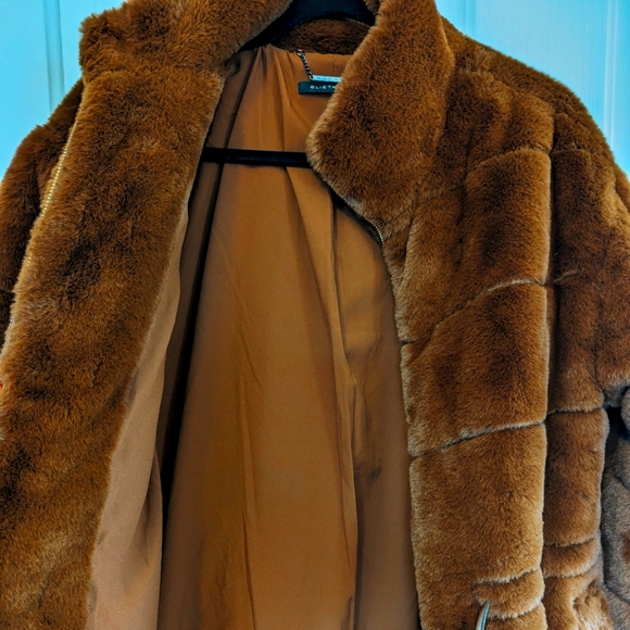 Elie Tahari Faux Fur Coat Tawny Size Small - Picture 9 of 10